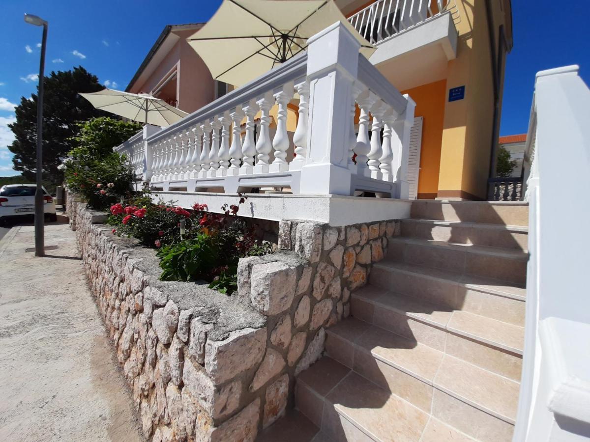 Apartments Pavelic نوفي فينودولسكي المظهر الخارجي الصورة